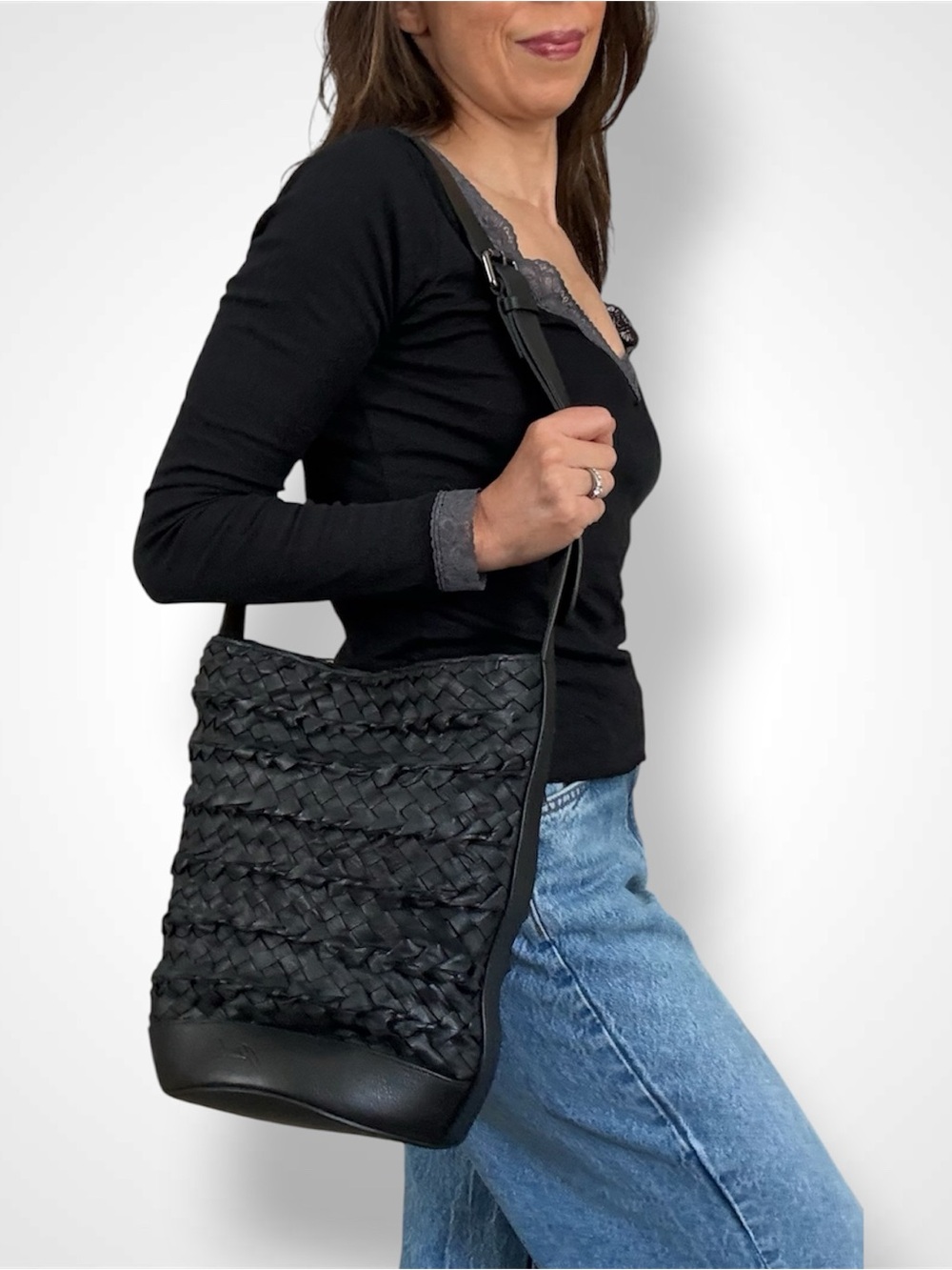 Per Lei New York Emery woven leather bucket bag